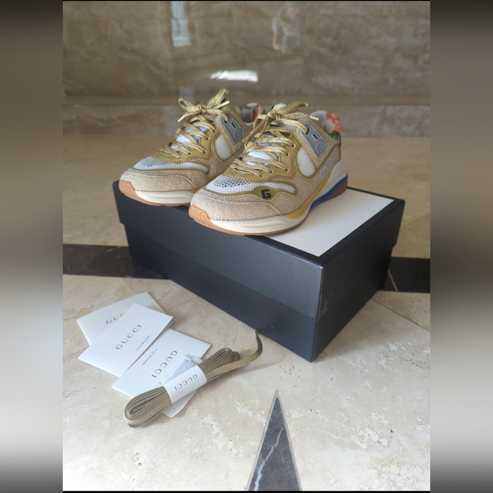 Women Gucci shoes
